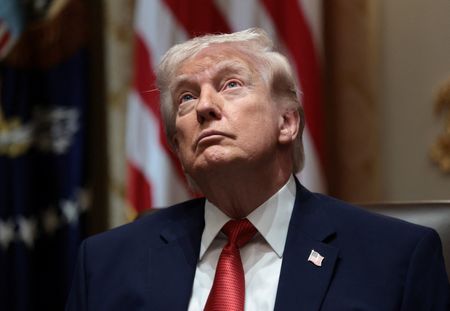 Trump Discusses Sharpie Pens, Cabinet Looks During War-Time Meeting