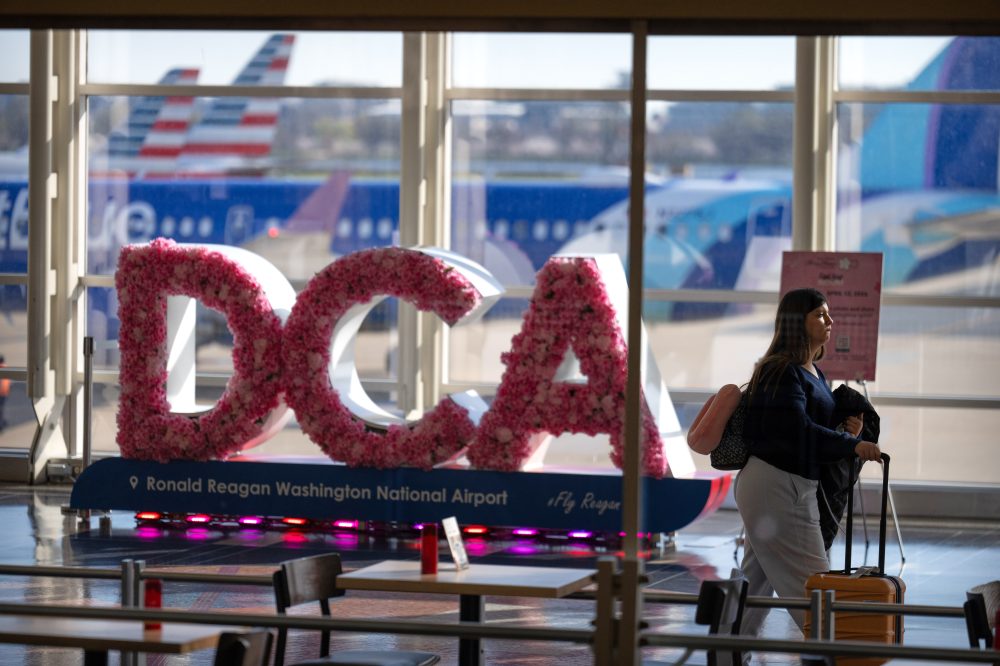 Chemical Odor Forces Flight Suspensions at DC-Area Airports