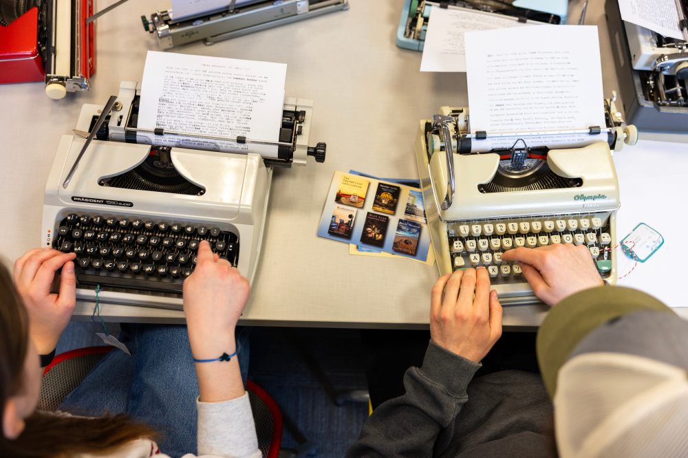 Cornell Professor Uses Vintage Typewriters to Combat Student AI Cheating