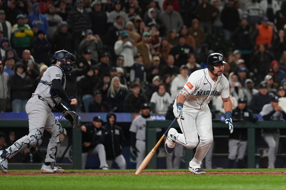 Mariners’ Raleigh Delivers Walk-Off Hit Despite Early Season Struggles