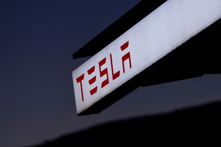 Tesla Aims to Become Japan’s Top Foreign Car Brand Through Store Expansion