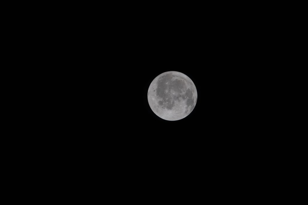 Artemis II Crew Set to Break Apollo 13’s Distance Record During Moon Flyby