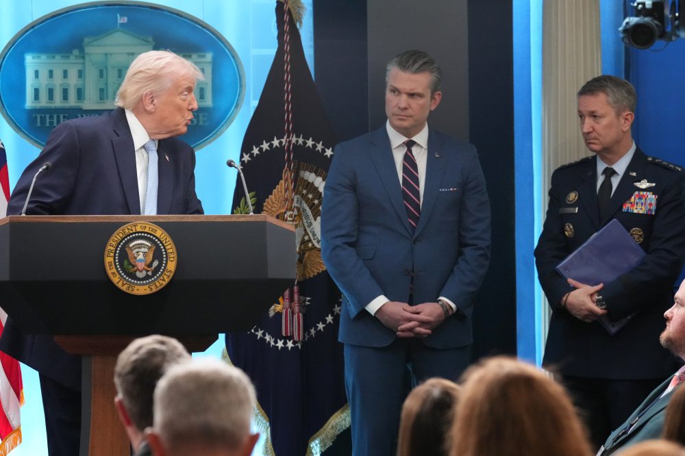 Trump Details Complex Iran Rescue Mission for Downed US Fighter Jet Crew
