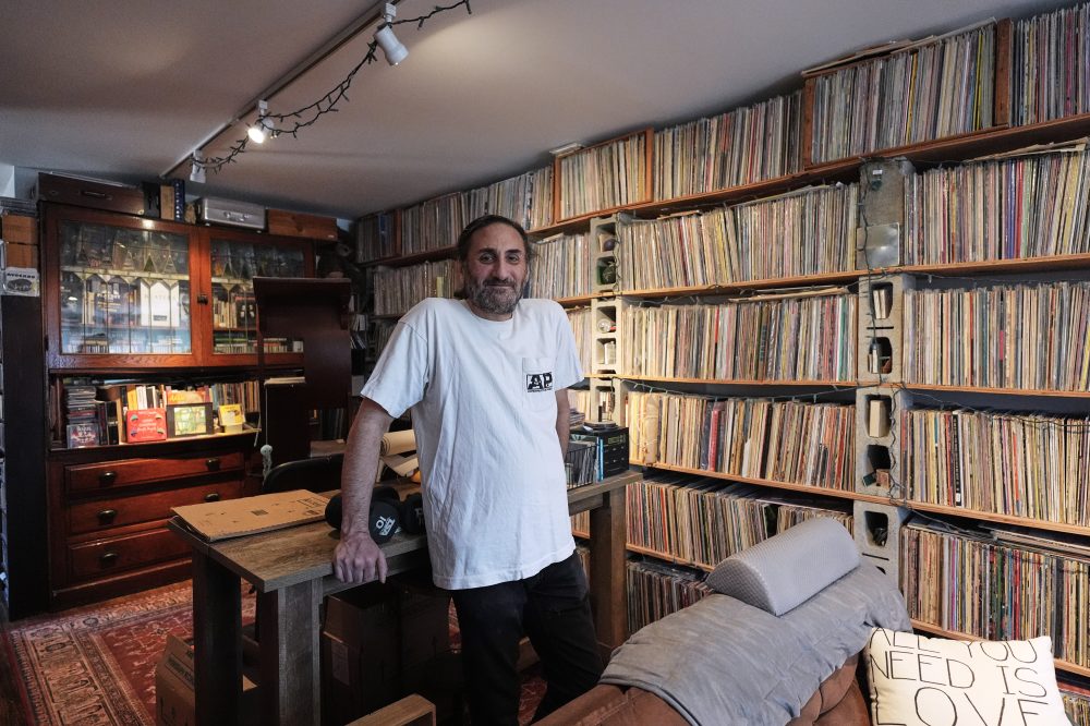 Music Fan’s 40-Year Quest to Record 10,000 Concerts Becomes Online Archive