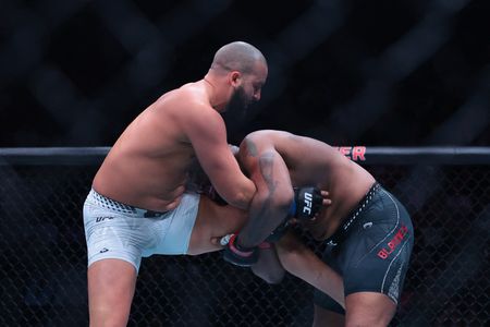 Trump Requests UFC Star Lewis Be Added to White House Fight Card