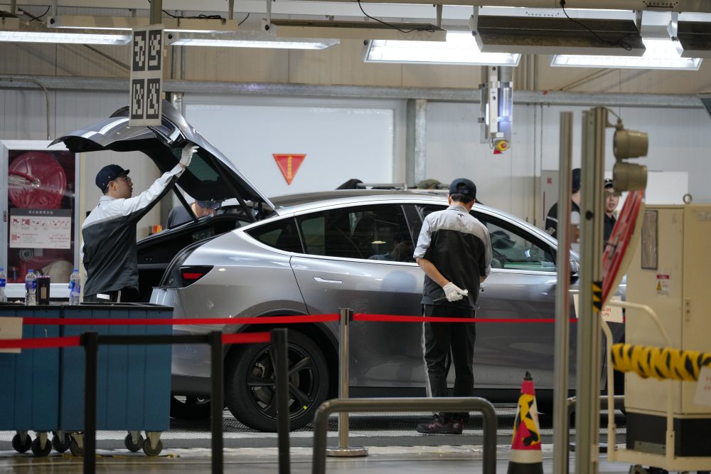 Tesla Executive: Shanghai Plant Key to Mass-Producing Humanoid Robots