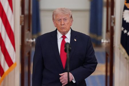 Trump Reveals Letter Exchange with China’s Xi Over Iran Weapons Concerns