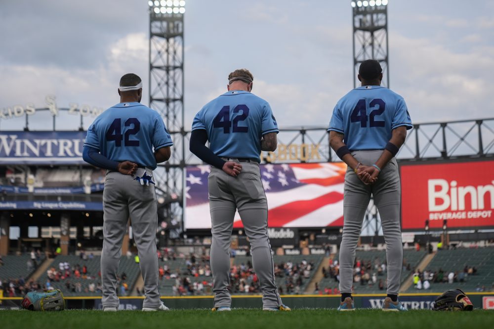 Chicago Singer Collapses During Jackie Robinson Day Ceremony