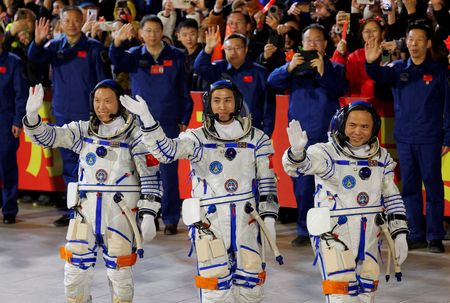 Chinese Space Crew Gets Extended Mission, Will Stay in Orbit Extra Month