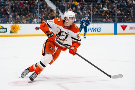 Oilers Dominate Canucks 6-1, Secure Home Ice for NHL Playoffs