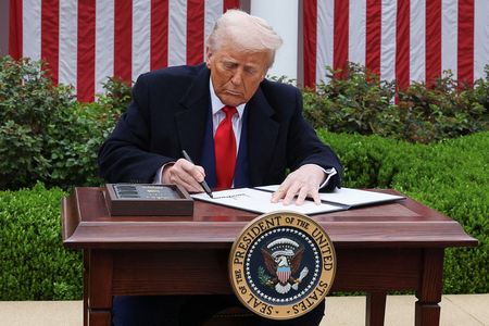 Trump Says US Will Partner with Iran to Retrieve Nuclear Material