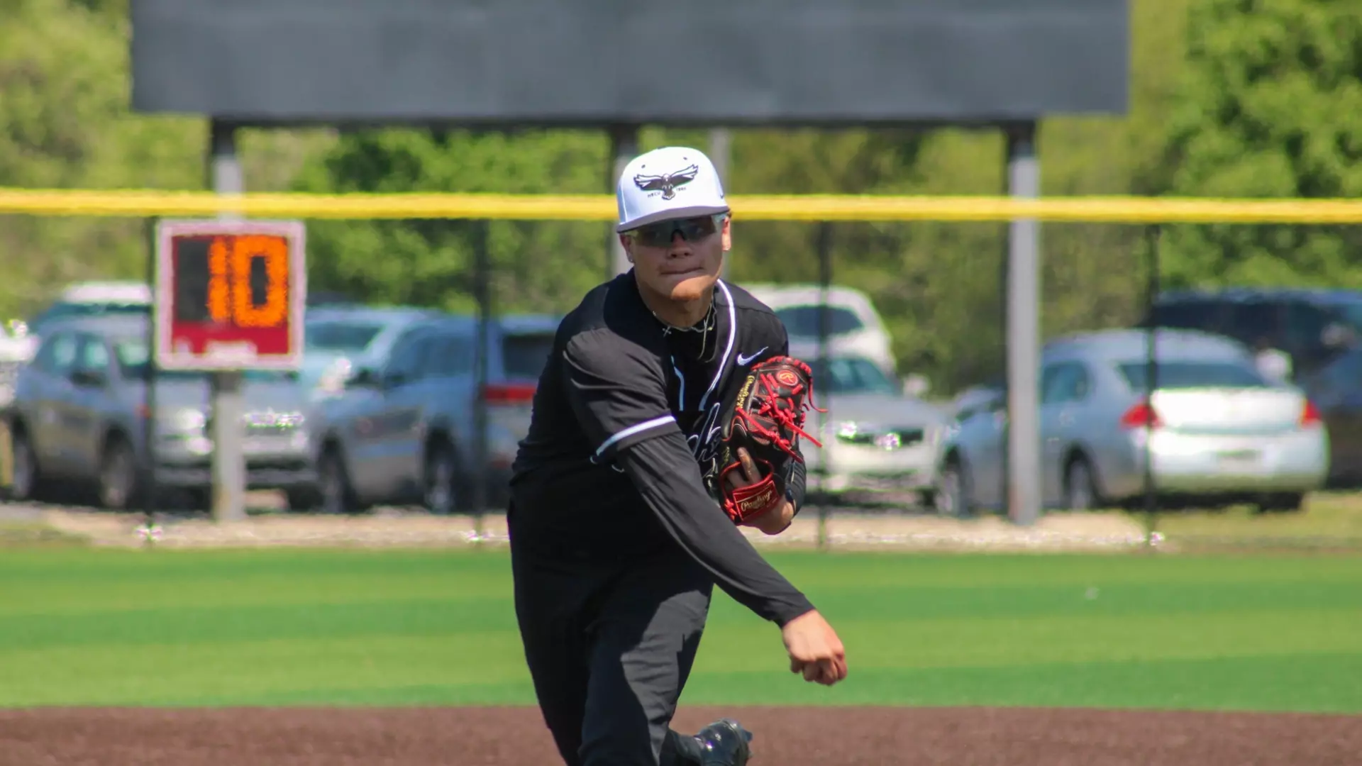 Baseball Hawks Fall to Lakers Despite Strong Offensive Performance