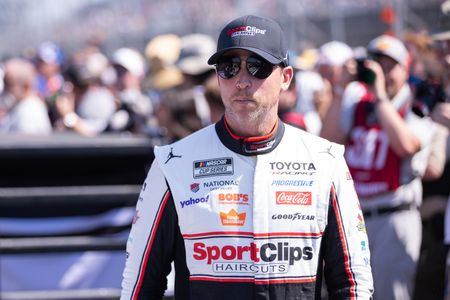 Hamlin Still Remembers Last Year’s Kansas Heartbreak as NASCAR Returns