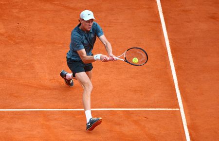 Italian Tennis Star Sinner Emerges as Clay Court Favorite Heading to French Open