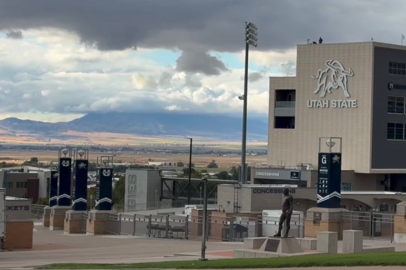 Federal Officials Transport Utah Child from Cuba in Custody Dispute