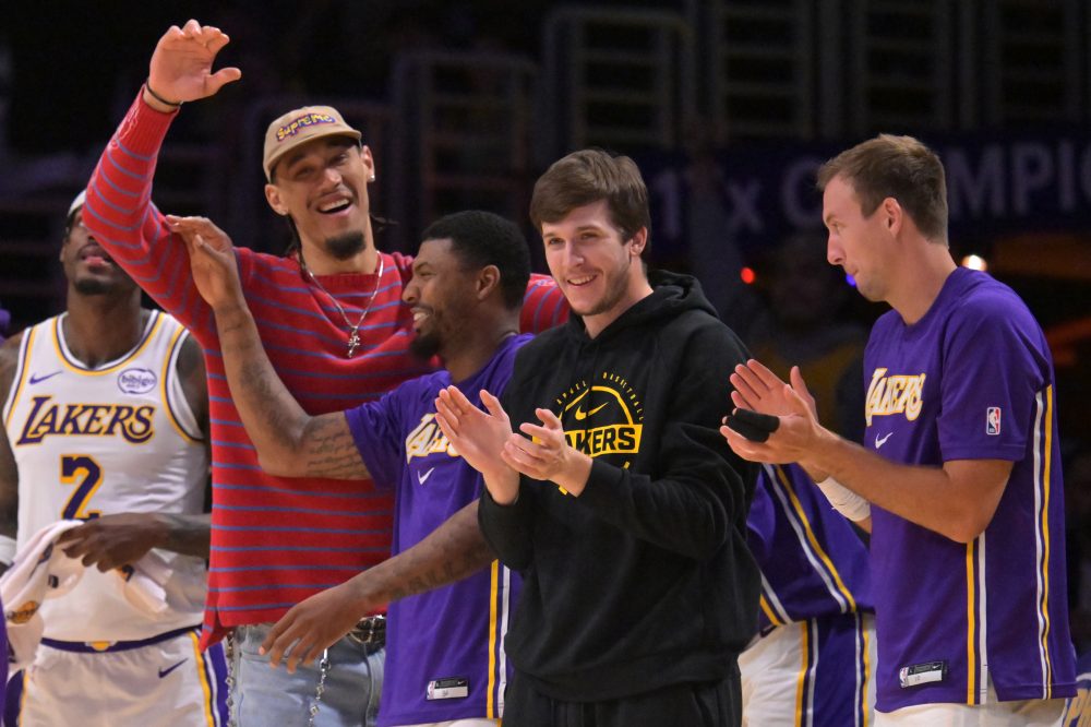 Lakers Guard Reaves May Return for Game 3 Against Rockets