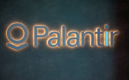 Minneapolis Activists Urge Swiss Bank to Divest $1.1B Palantir Holdings
