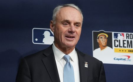 MLB Commissioner Eyes International Growth, Plans More Games in Mexico