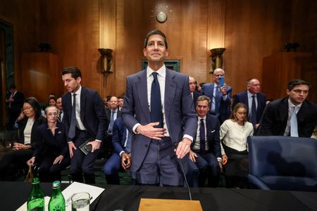 Incoming Fed Chair Warsh Faces Resistance on Rate Cuts from Central Bank Officials