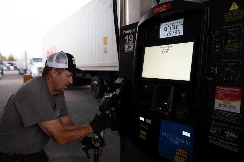 Americans Show Resilience as Confidence Rises Despite High Gas Prices