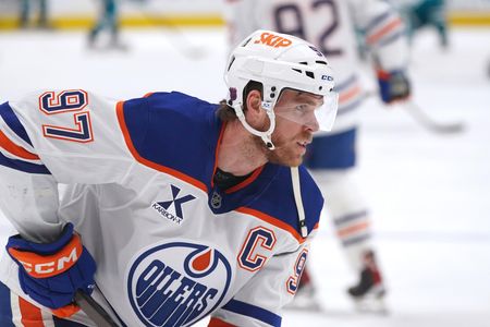 Oilers Star McDavid’s Future Uncertain After Another Playoff Disappointment