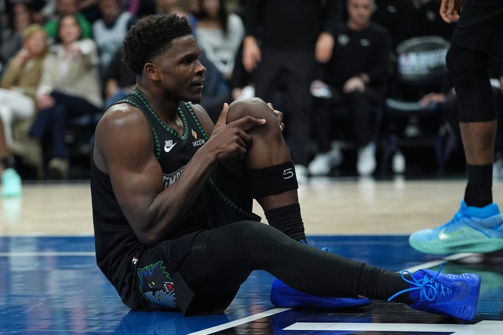 Timberwolves Star Edwards May Return for Playoff Opener After Knee Injury