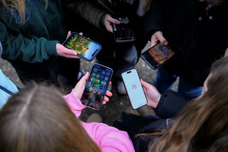 European Youth Prefer AI Chatbots Over Therapists for Mental Health Support