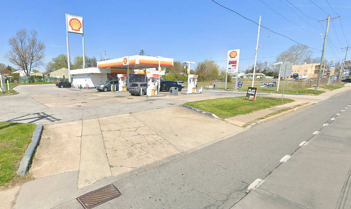 Knife-Wielding Robber Hits New Castle Shell Station, Flees in White Ford