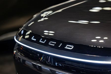 Electric Vehicle Maker Lucid Falls Short of Revenue Expectations Due to Seat Problems