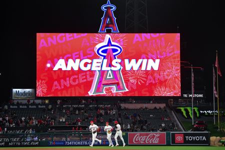 Angels Star Mike Trout Reaches 415 Career Home Runs in Victory Over White Sox