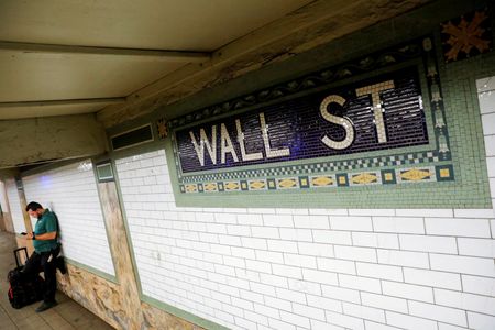 Global Watchdog Warns of Financial Risks from Private Credit Market Growth
