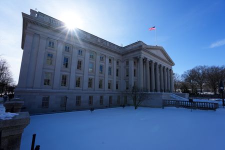 Treasury Department Maintains Current Bond Auction Levels Through 2026