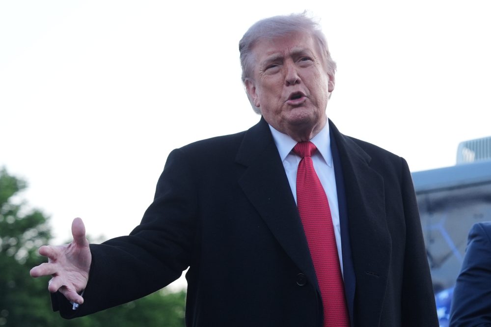 Trump Visits Lincoln Memorial After Adding Blue Coating to Reflecting Pool