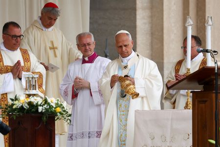 Pope Leo Calls for World Peace Following Tense Meeting with Rubio