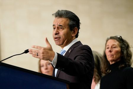 Trump Expected to Remove FDA Commissioner Makary, Report Says