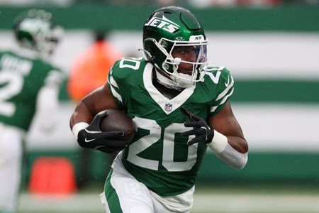 New York Jets Lock Up Running Back Breece Hall with $45.75M Contract