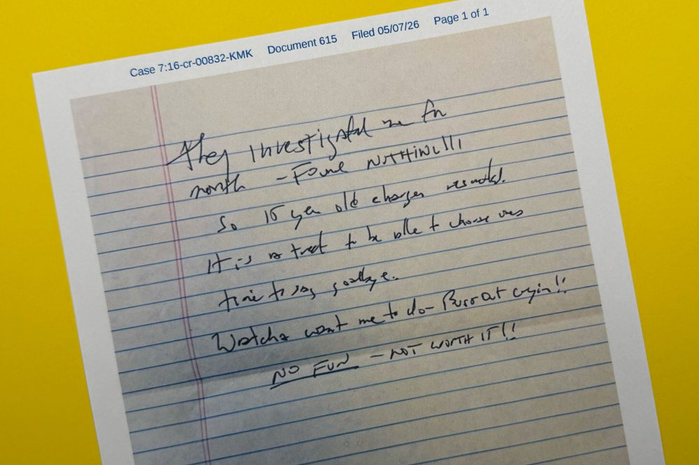 Forensic Experts: Same Person Wrote Both Jeffrey Epstein Jail Notes
