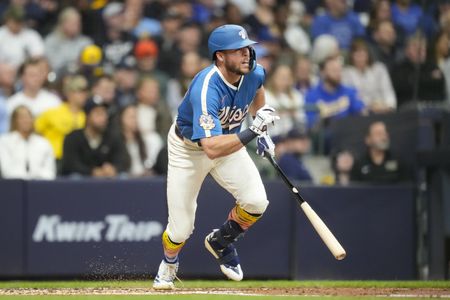 Milwaukee Brewers Outfielder Brandon Lockridge Sidelined with Leg Injury