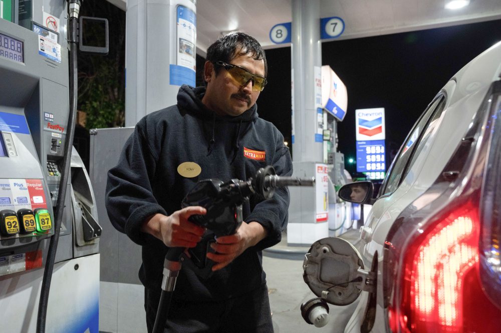 Oregon Gas Tax Hike Faces Voter Referendum Amid Rising Fuel Costs