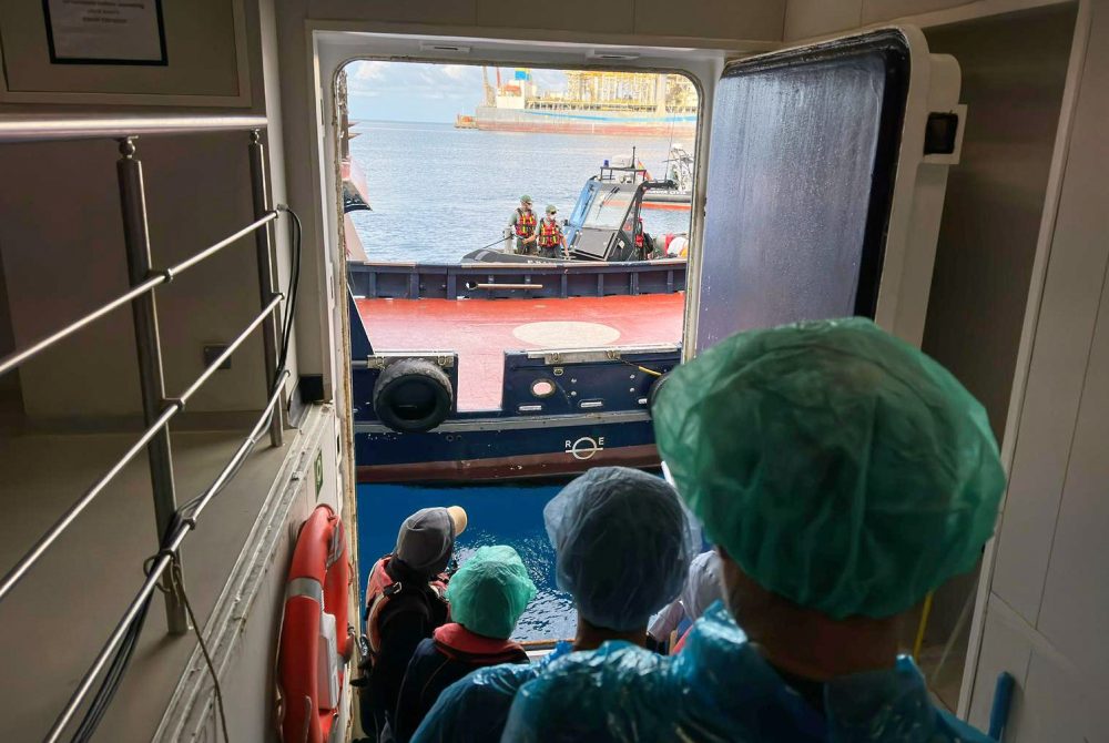 Cruise Ship Passengers Evacuated After Hantavirus Outbreak