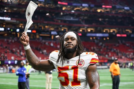 Buffalo Bills Add Former Chiefs Pass Rusher Mike Danna on One-Year Contract