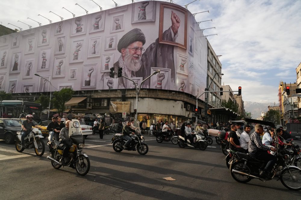 Iran Conflict Drives Up Business Costs, Economists Warn of Economic Strain