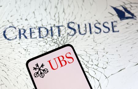 Wealthy Asian Families Rely More on Financial Advisors Than Western Counterparts
