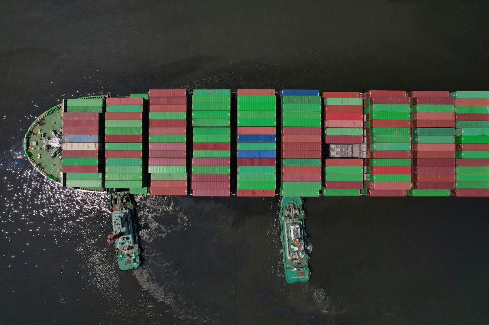 Global Shipping Crisis: Iran War Disrupts Fuel Supply, Threatens Consumer Prices
