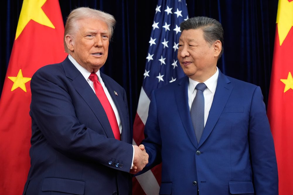 Trump Brings Top US Business Leaders Including Musk, Cook on China Diplomatic Trip