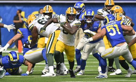 Netflix to Stream First-Ever NFL Game on Thanksgiving Eve