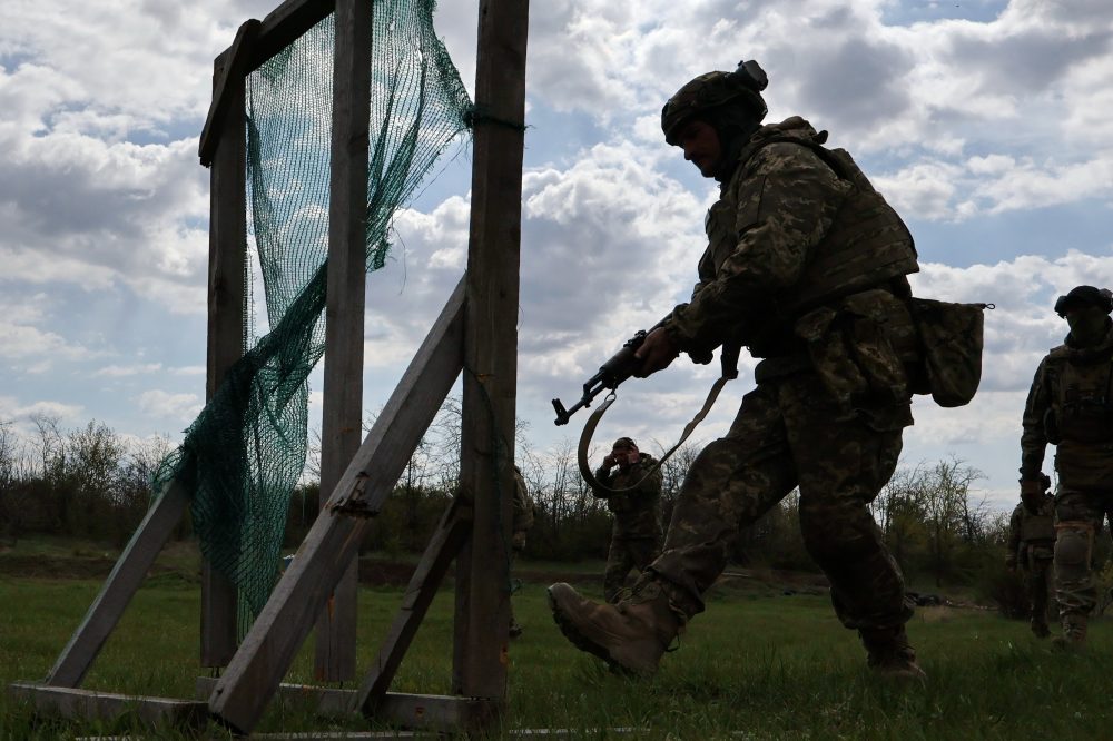 House Lawmakers Gather Enough Support to Force Vote on Ukraine Aid Bill
