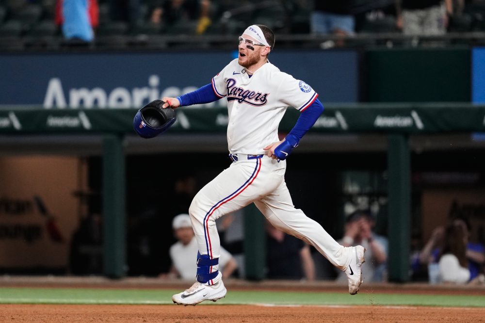 Rangers Win Wild 6-5 Thriller After Chaotic Ninth Inning Against Diamondbacks