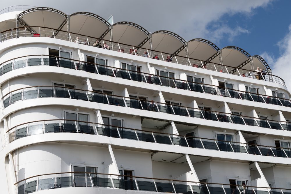 Healthy Passengers Leave British Cruise Ship After Norovirus Outbreak in France