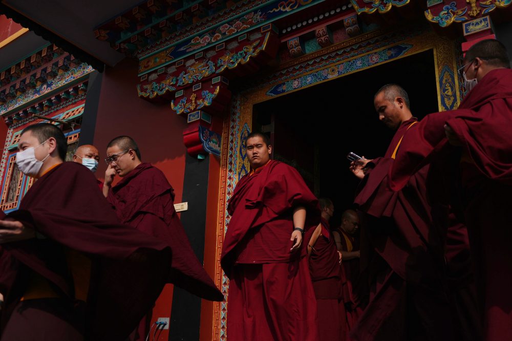 Minnesota Teen Balances American Life with Buddhist Monastery Training